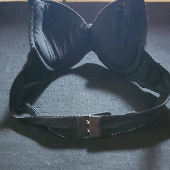 Bra. - Picture 3 of 3